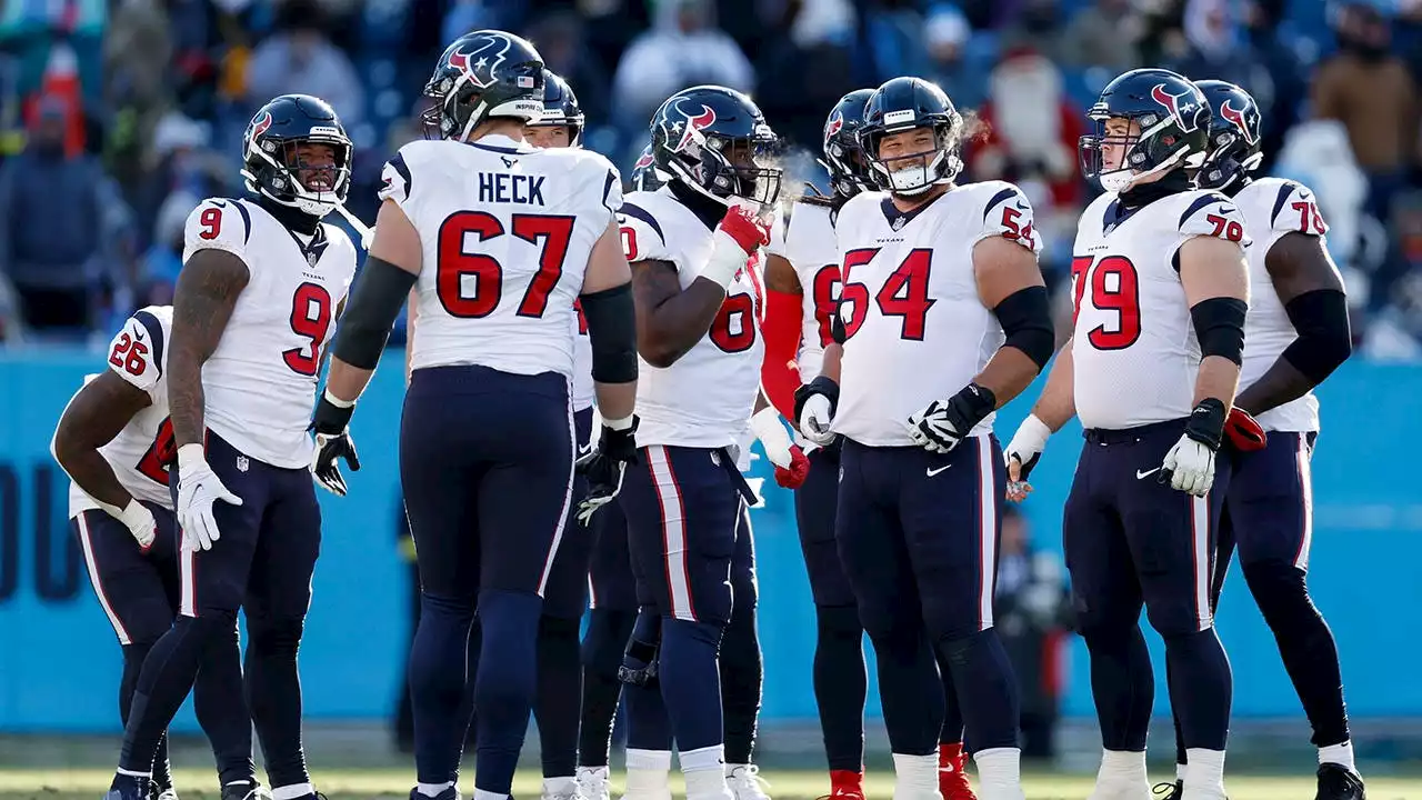 Texans snap 9-game losing streak with huge upset against Titans on road