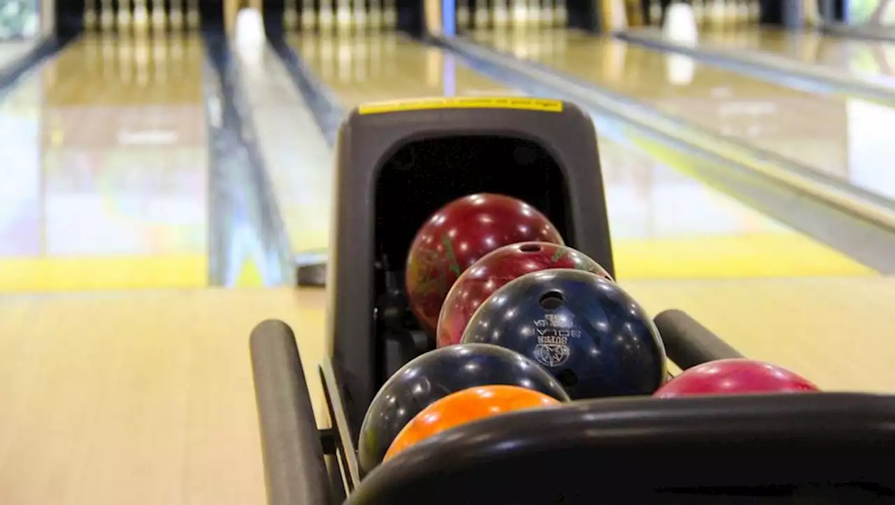 Emmanuel Macron est allé jouer au bowling la veille de Noël