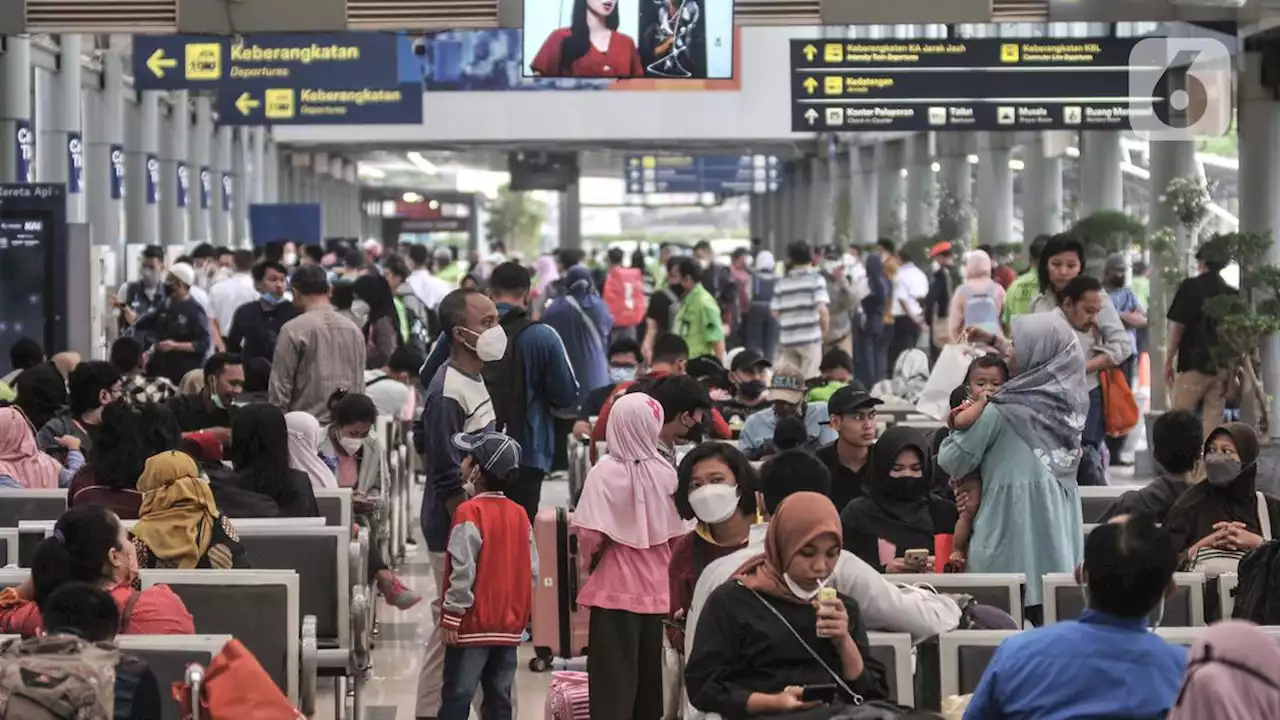 Libur Nataru, Penumpang Kereta Api Meningkat 2 Kali Lipat