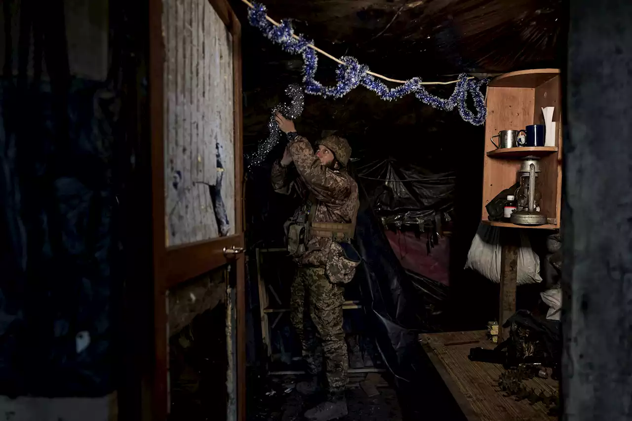 Russian Strike Kills at Least 10 and Wounds 55 on Kherson, Ukraine on Christmas Eve