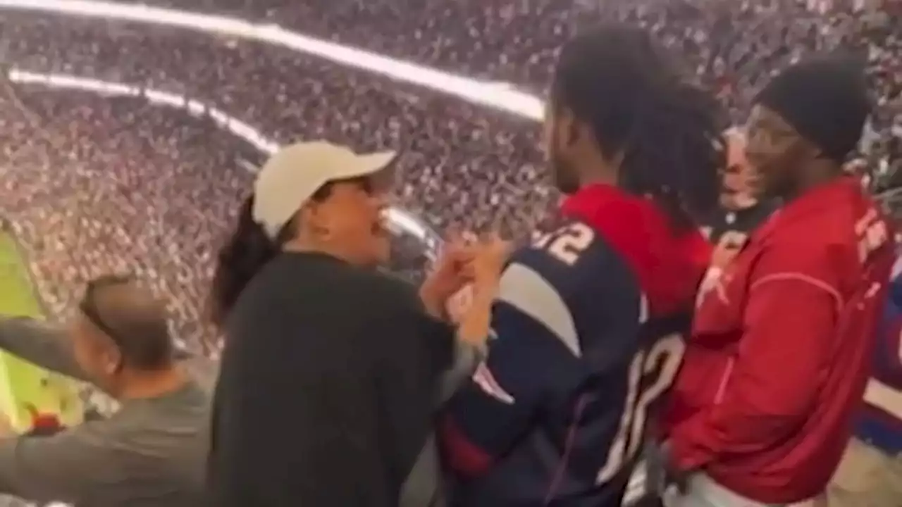 Watch Robert Kraft Welcome ‘Classy' Pats Fan Who Endured Heckling in Viral Video