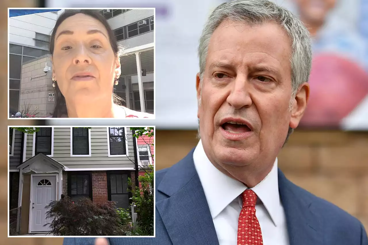 Brooklyn woman sues de Blasio, city after tripping over sidewalk outside his house