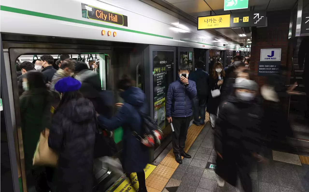 서울 지하철 요금 오를 듯... 무임수송 정부 지원 무산