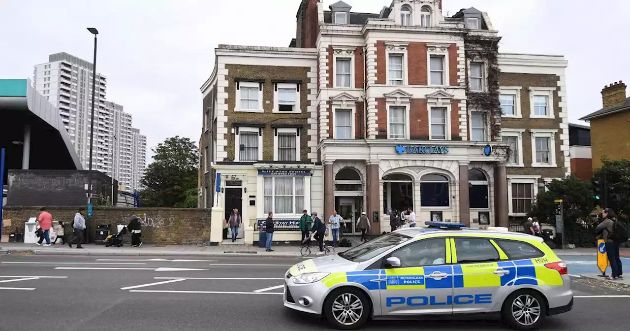 Spari al pub la notte di Natale, muore una donna a Liverpool