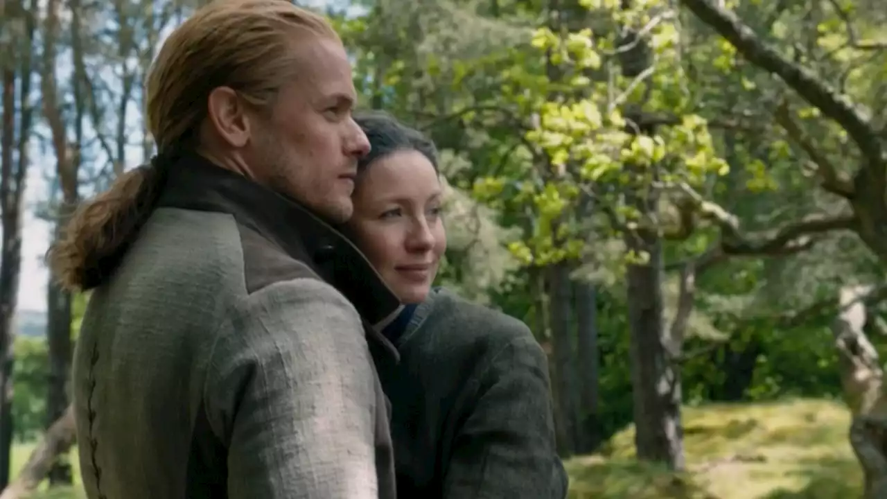 Santa Claus delivers that Outlander teaser you asked for