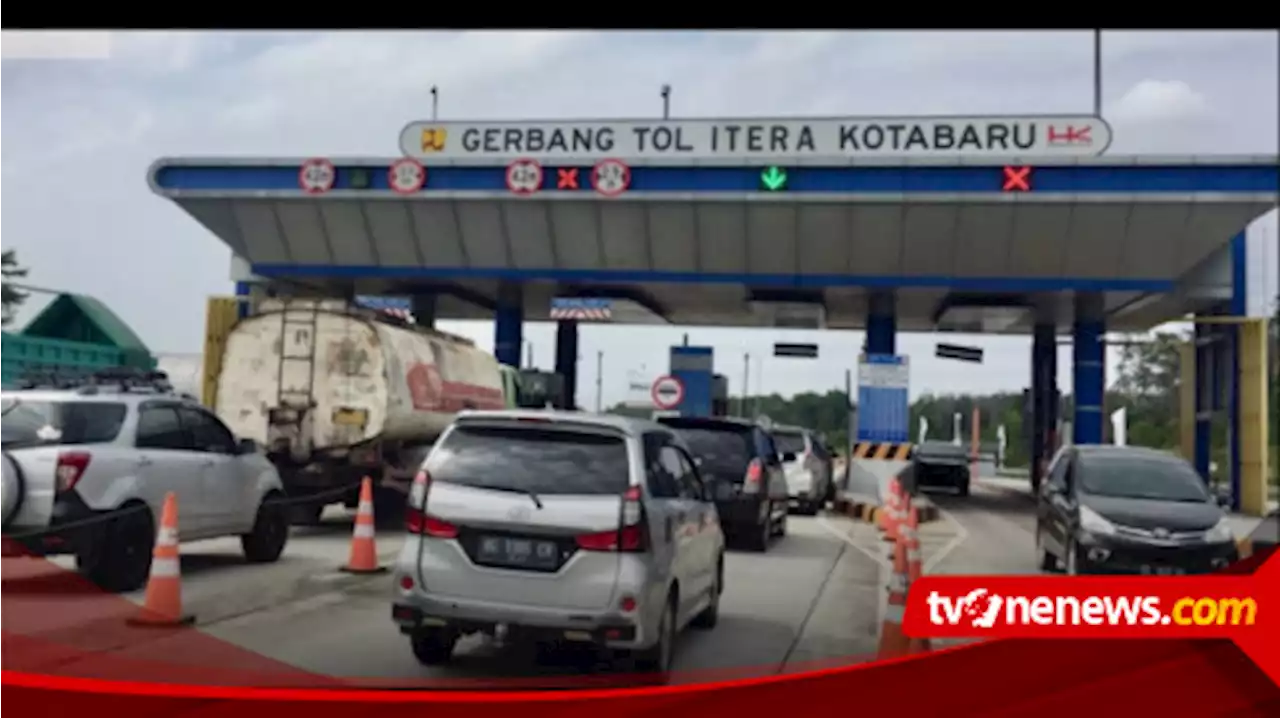 880 Ribu Lebih Kendaraan Melintas Pada Puncak Arus Mudik Natal 2022 di Jalan Tol Trans Sumatera