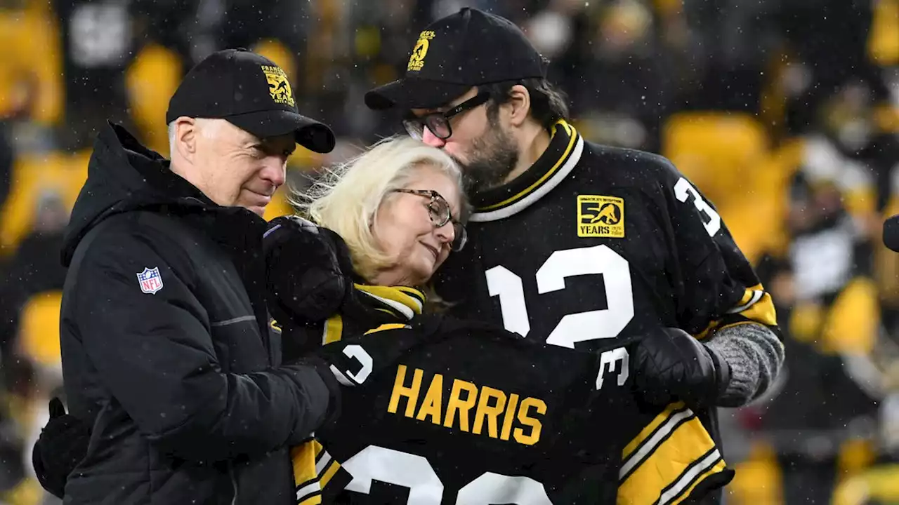 Steelers retire Franco Harris' No. 32 at halftime, rally past Raiders with late TD