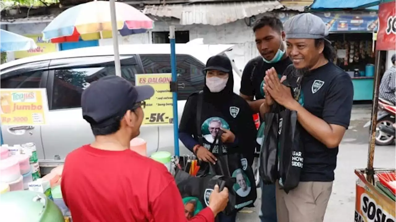 Kowarteg Jatim Bagikan 300 Paket Sembako Untuk Masyarakat Prasejahtera