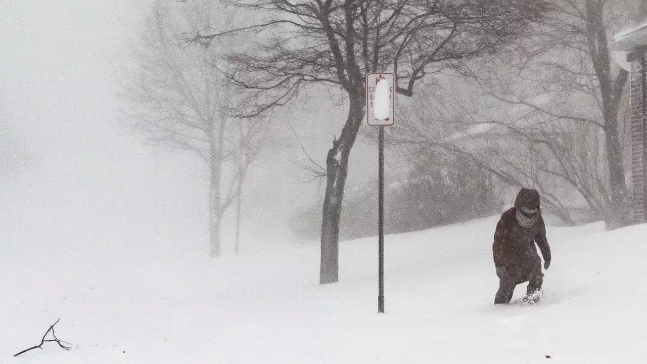 La tormenta Elliot provoca al menos 22 muertos en Estados Unidos y miles de vuelos cancelados