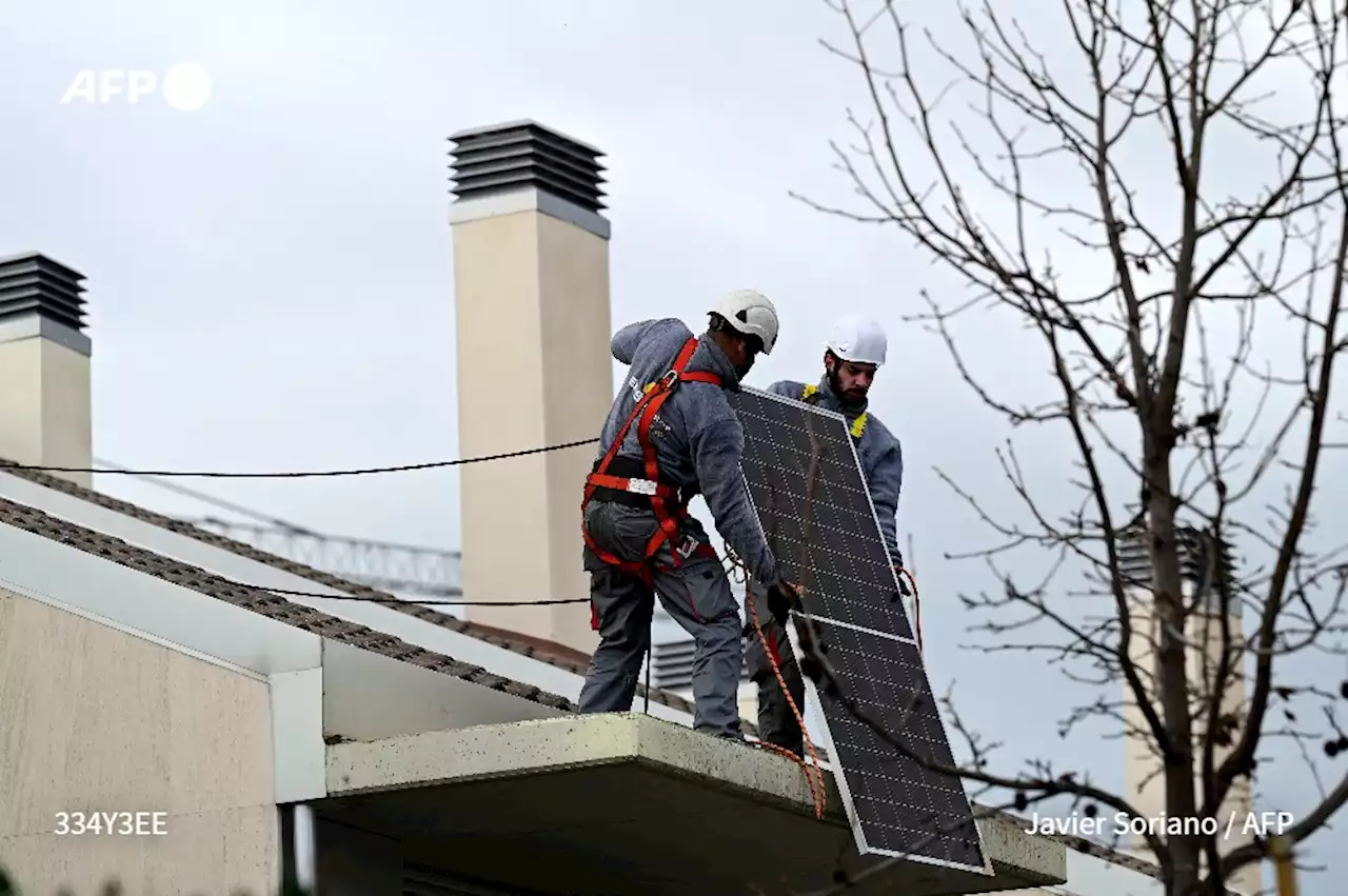 Avec la crise énergétique, les Espagnols se ruent sur les panneaux solaires