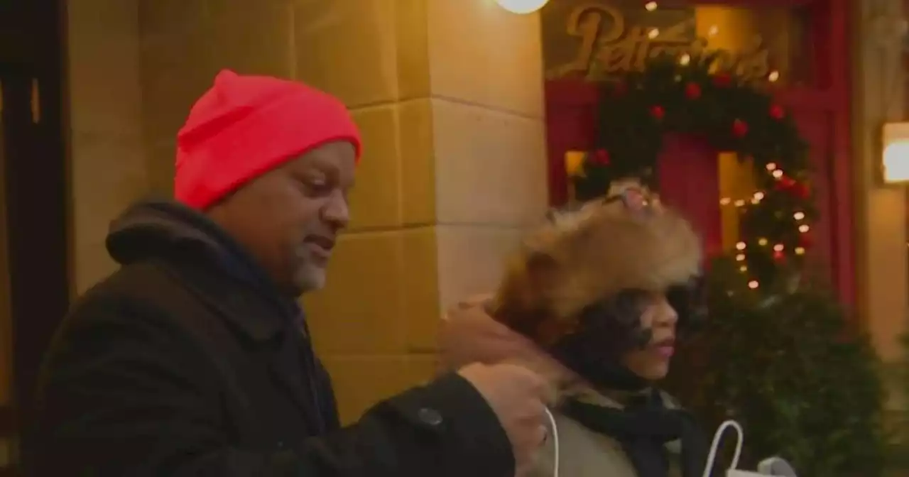 Petterino's, Chicago Life Cares give Christmas meals to homeless