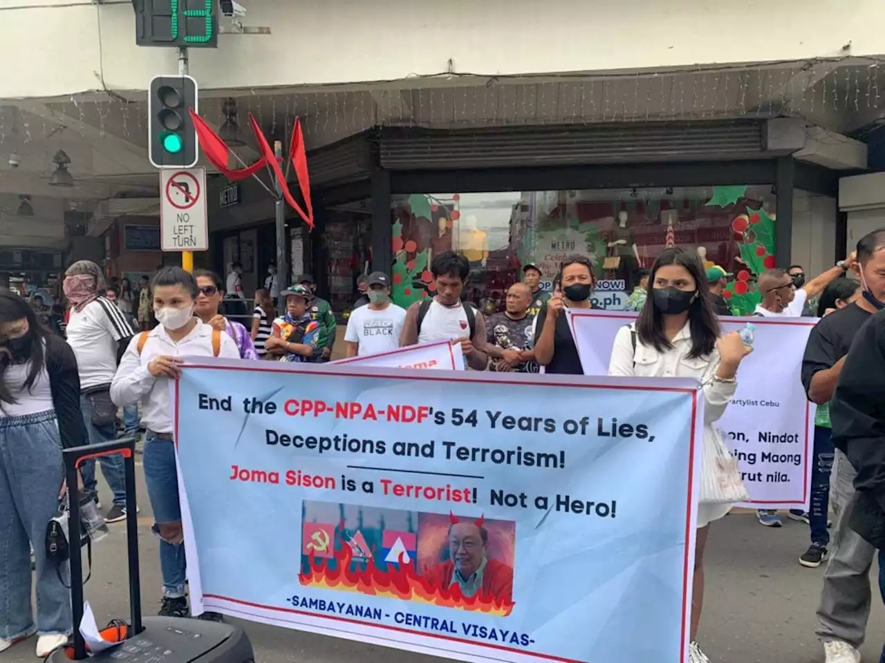 Former rebels, groups join peace rally against insurgency in Cebu City