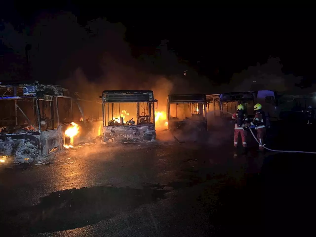 Hoher Sachschaden durch Großbrand im Busdepot --- (Cityreport24-Nachrichtenblog)