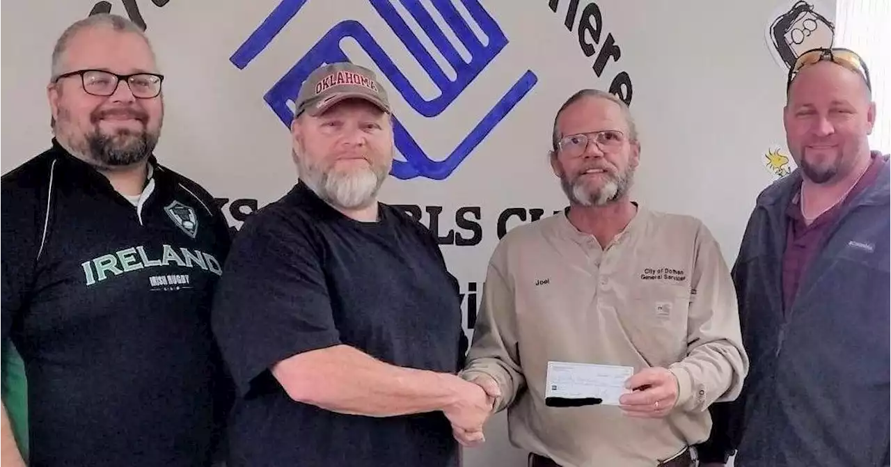 SE Alabama Highland Games donates to Daleville Boys & Girls Club