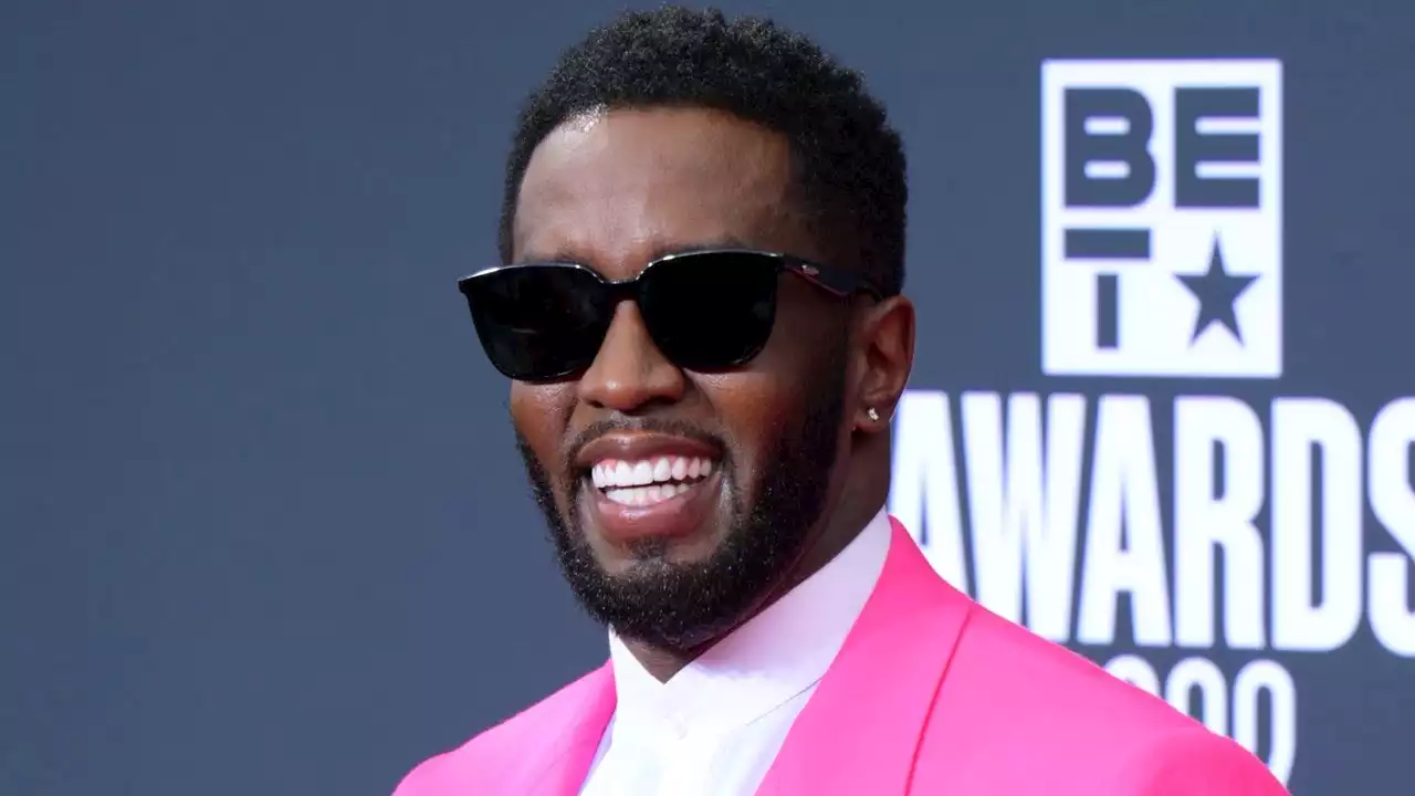 Diddy Shares First Picture of Newborn Daughter Love Sean Combs