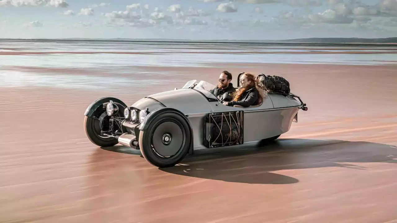 Morgan Super 3: la prova dell'iconica tre ruote