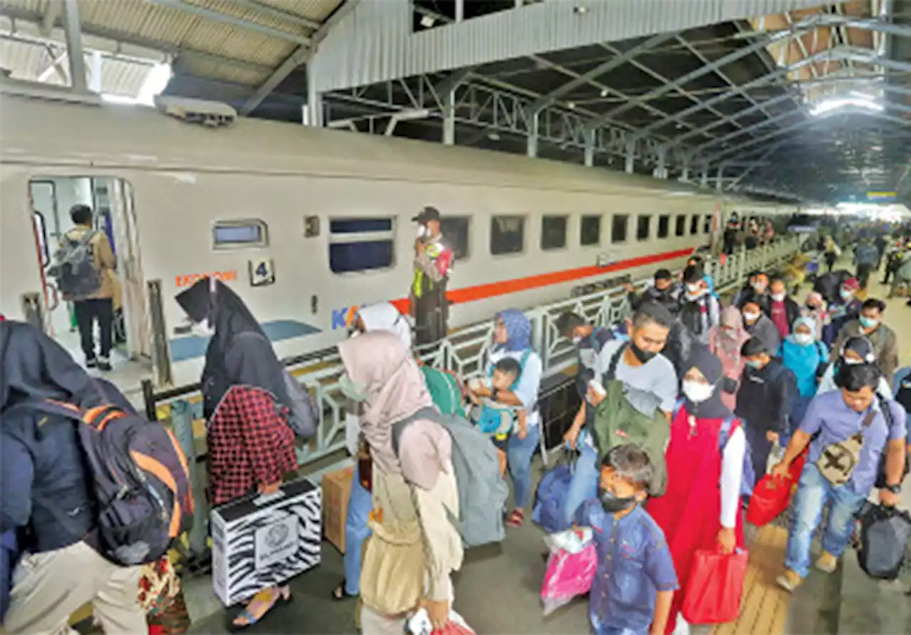 Ini Kota-Kota Tujuan Terfavorit Penumpang KA dari Stasiun Pasar Turi