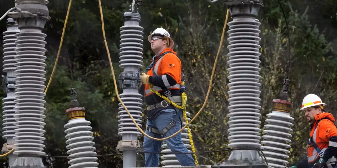 Three power stations in Washington vandalized, cutting utility to thousands