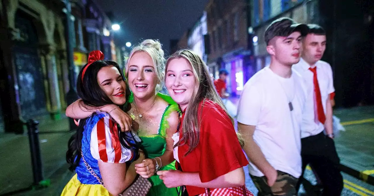 LIVE: Wigan's brilliant and bonkers Boxing Day fancy dress night out is back