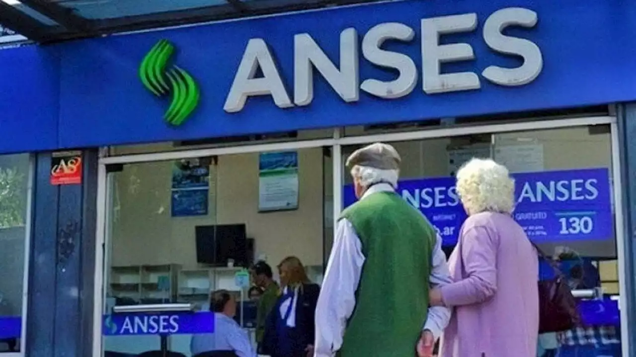 Jubilados y pensionados de ANSES: quiénes tendrán aumento en enero 2023