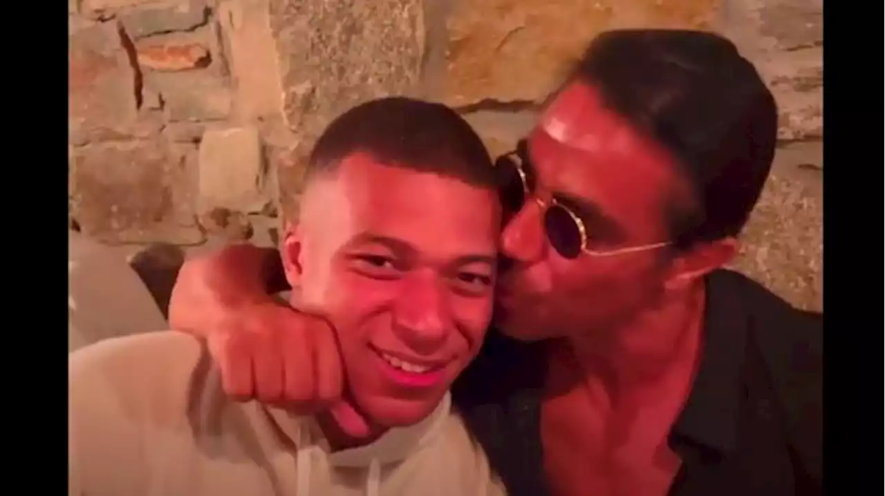 Fussball - Neue Diskussionen um Salt Bae wegen Kuss-Video mit Kylian Mbappe