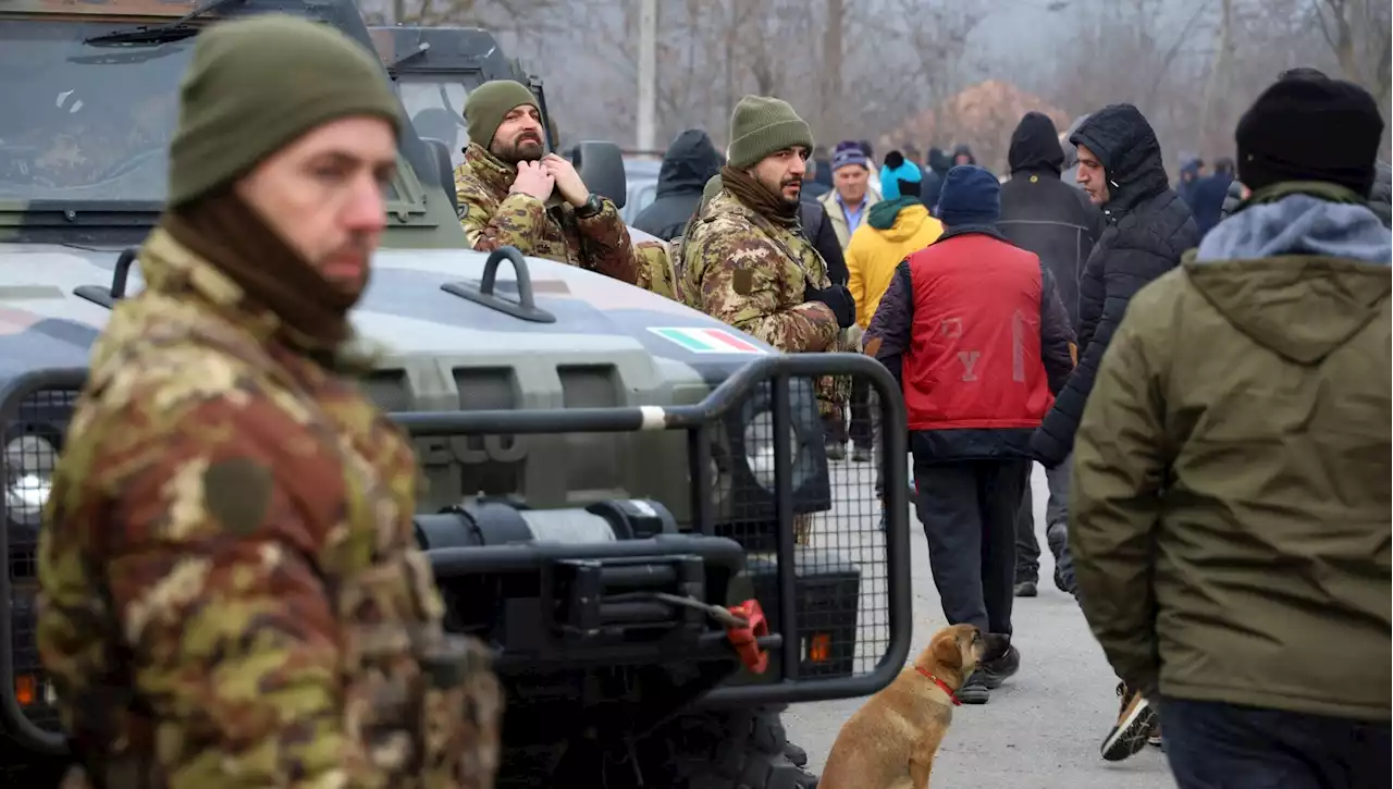 Kosovo, lo stato maggiore serbo propone di schierare truppe al confine. Vertice con il presidente Vucic