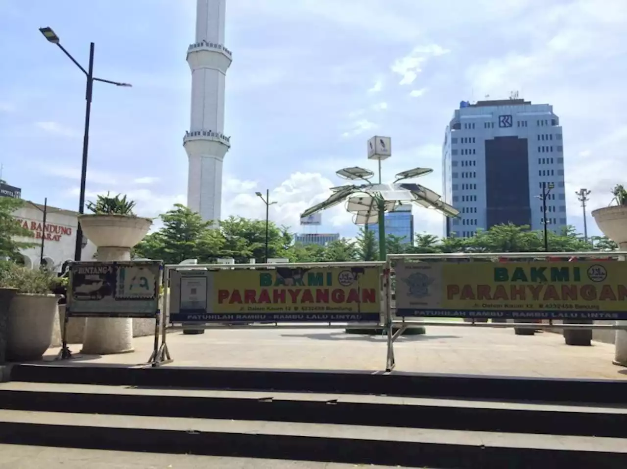 Alun-Alun Bandung Kemungkinan Dibuka Saat Malam Tahun Baru |Republika Online