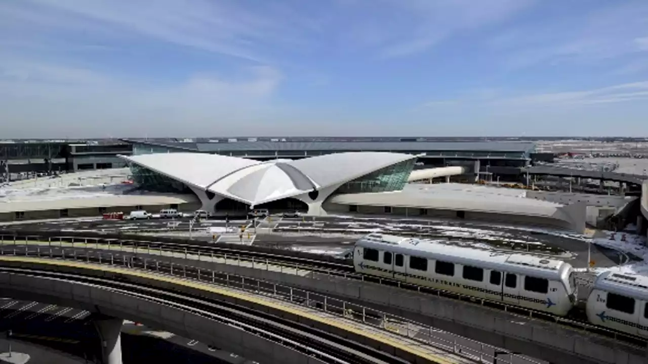 Evacúan un avión al arder el ordenador portátil de un pasajero en Nueva York