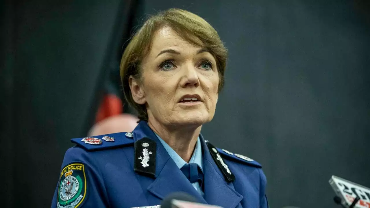 NSW Police Commissioner backs cashless gaming card