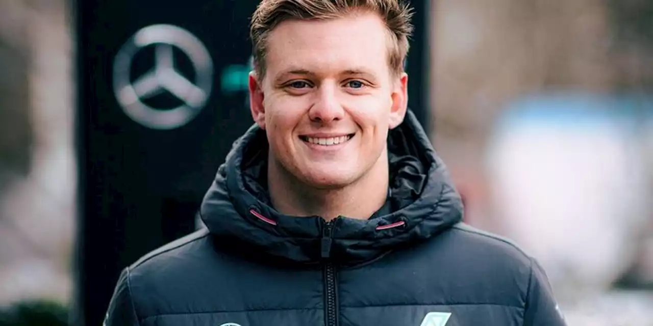 Mick Schumacher dévoile une magnifique photo de famille pour le réveillon de Noël