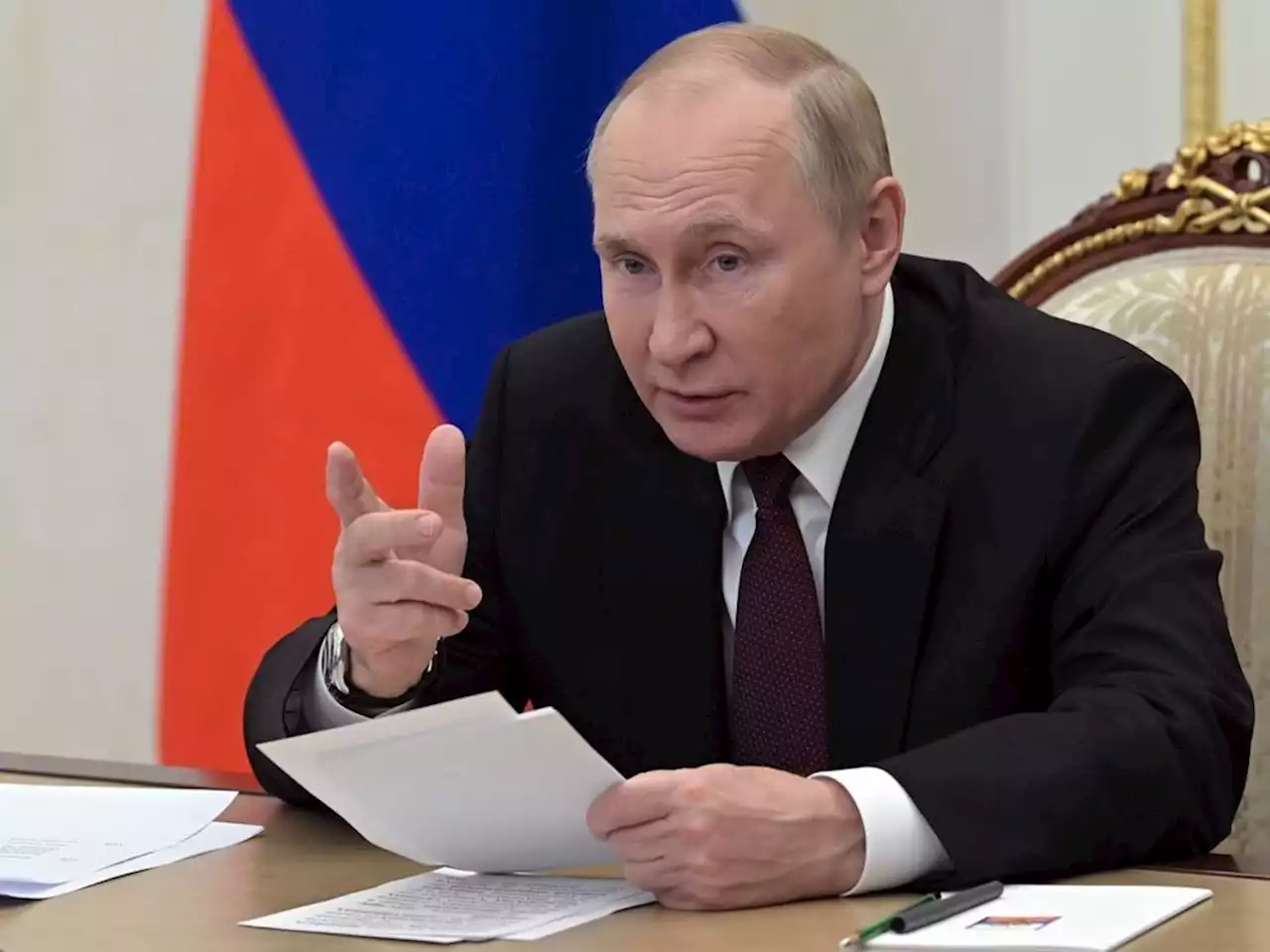 Putin says Russia ready to negotiate over Ukraine