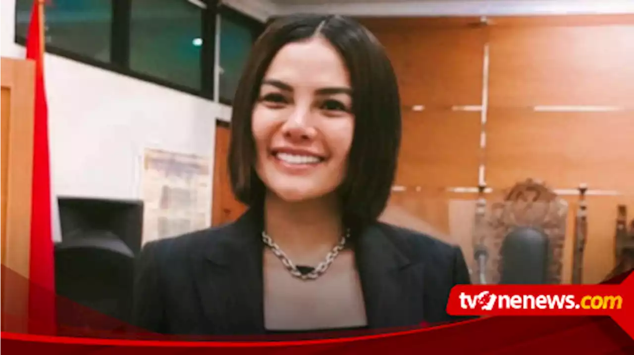 Nikita Mirzani Mendorong Mic dan Lempar Berkas Termasuk Melakukan Contempt of Court, Apakah Itu?