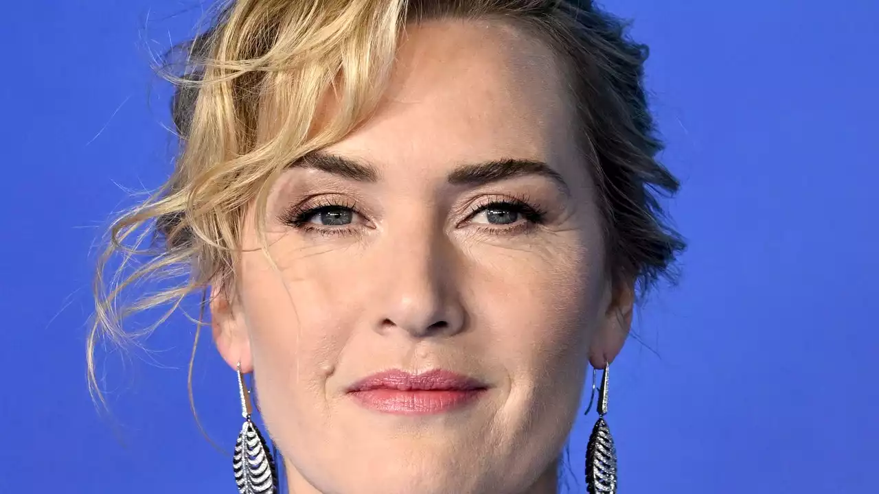 Kate Winslet ai genitori: «Non date cellulari ai vostri figli piccoli: devono godersi la vita vera»