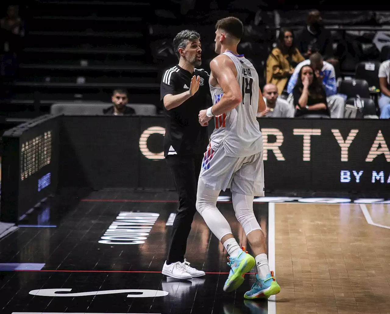 Paris : Dustin Sleva, le capitaine écarté - BeBasket