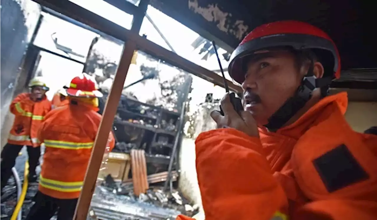 Korban Kebakaran Mampang Mengungsi di Masjid Al Aqwan