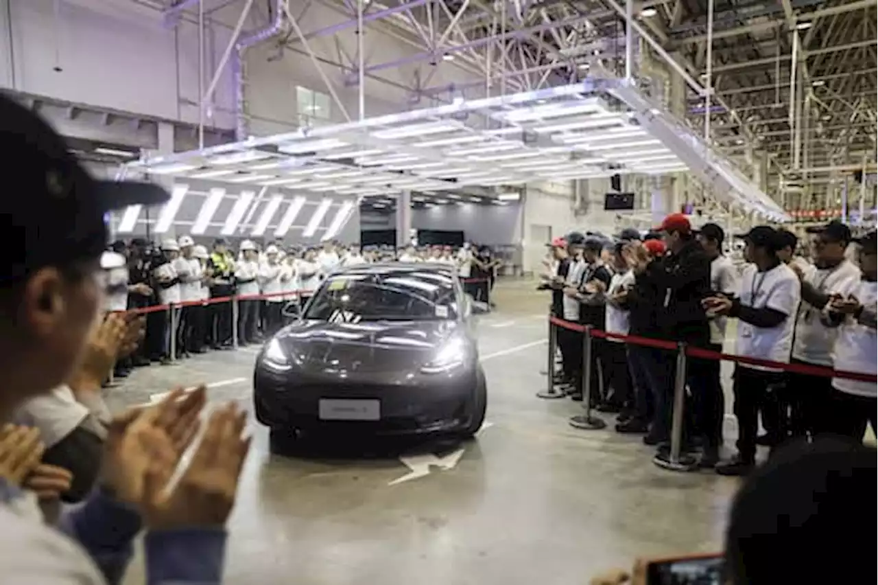 Tesla: E-Autobauer will Produktion in Shanghai im Januar länger anhalten