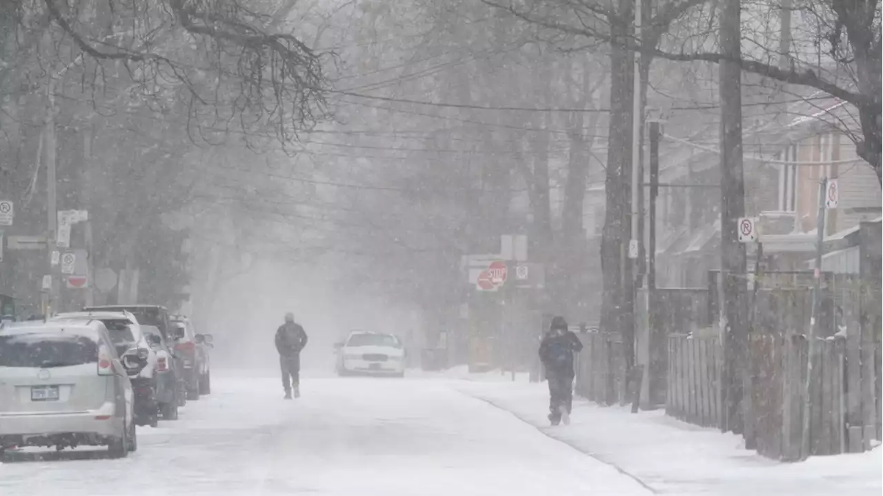 Thousands in Ontario, Quebec still in the dark as power outages persist