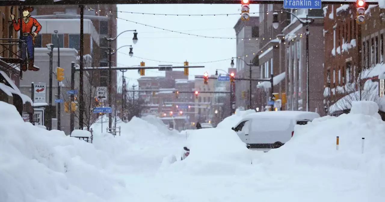 American nightmare: Shoppers trapped in their cars in freezing temperatures at New Jersey mall