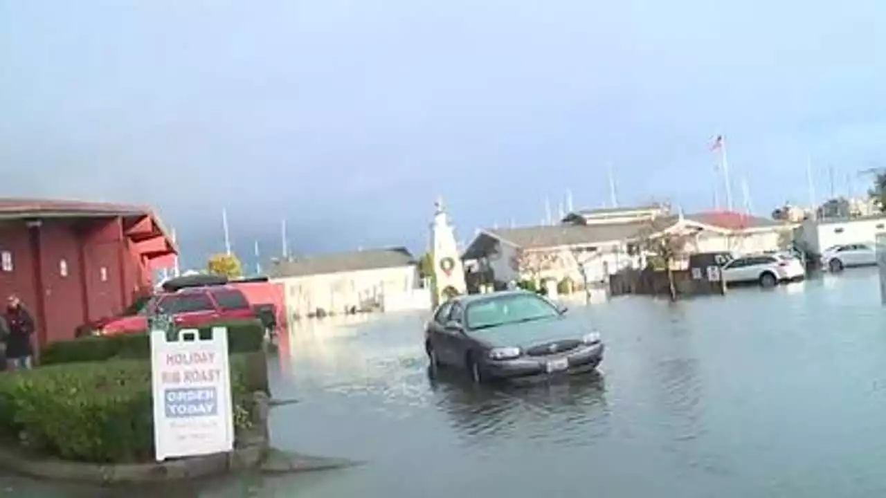 LIVE UPDATES: Heavy rain, winds leave flooding, thousands without power across Puget Sound