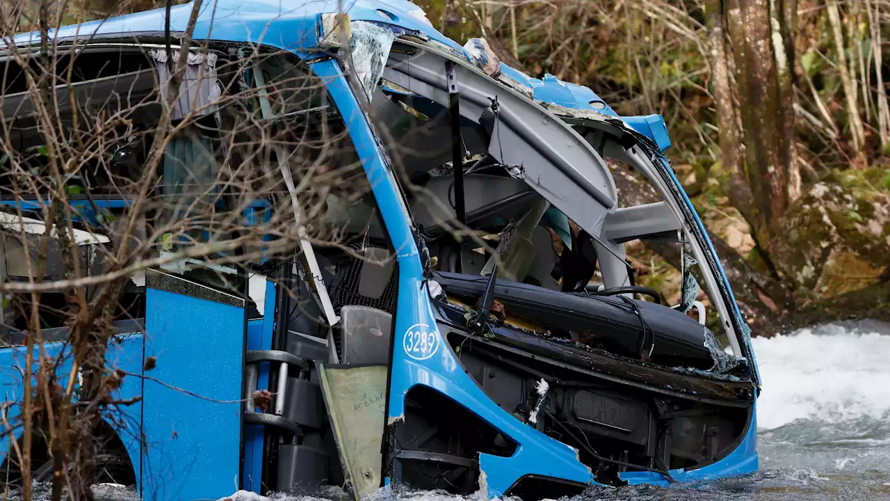 Sacar el autobús del río Lérez, fundamental para saber qué ocurrió en el accidente de Pontevedra