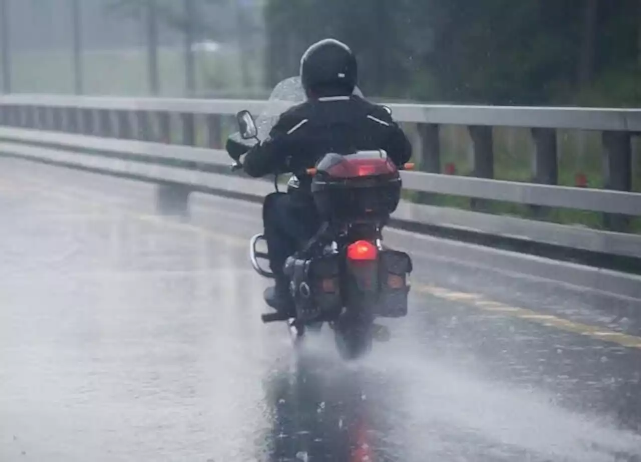 Cuaca Jelang Akhir Tahun Tak Menentu, Hati-hati Buat Para Bikers