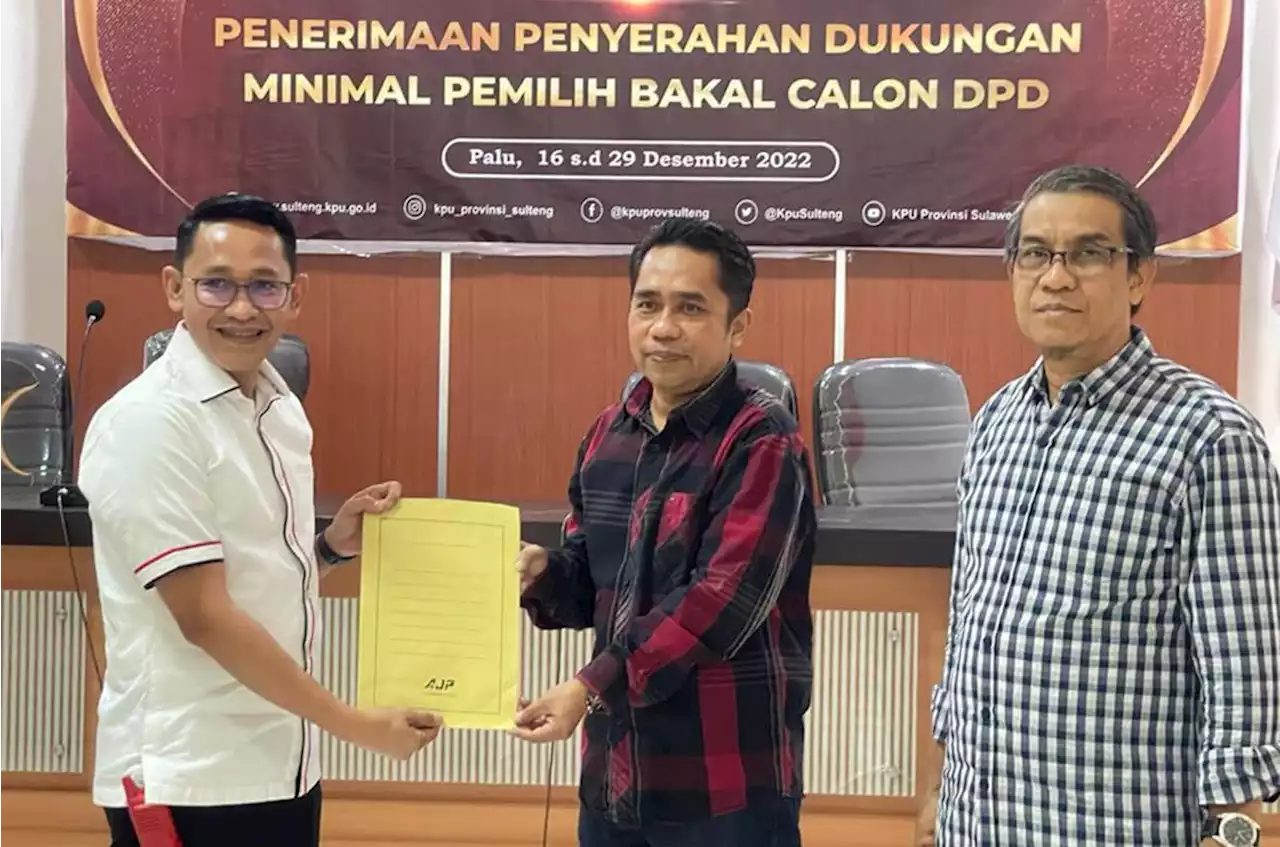 ART Serahkan Berkas Pendaftaran Calon DPD RI ke KPU Sulteng