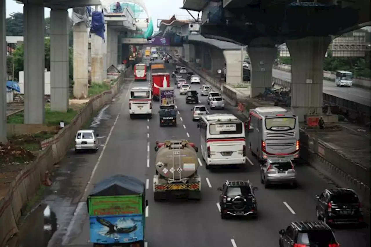 Libur Akhir Tahun, Kepadatan Tol Jabotabek dan Jabar Meningkat