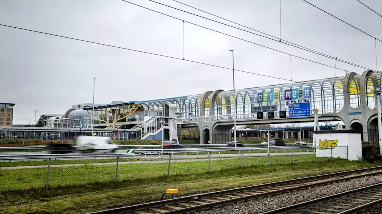 Snelweg A12 bij Zoetermeer dagen dicht door ontmanteling brug