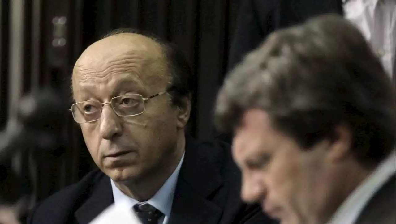 Moggi, show all'assemblea della Juve: 'Accuse false come con Calciopoli'