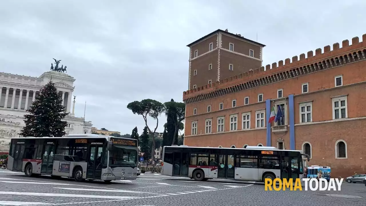 Gli orari dei mezzi Atac (metro e bus) per Capodanno a Roma