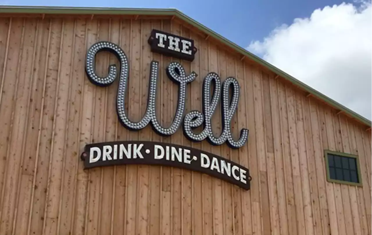 UTSA-area bar The Well will reopen next month as third Big'z Burger Joint location