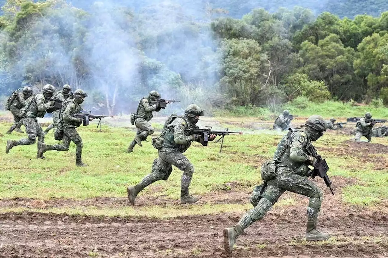 Taiwan extends mandatory 4-month military service to 1 year, raises soldiers’ pay