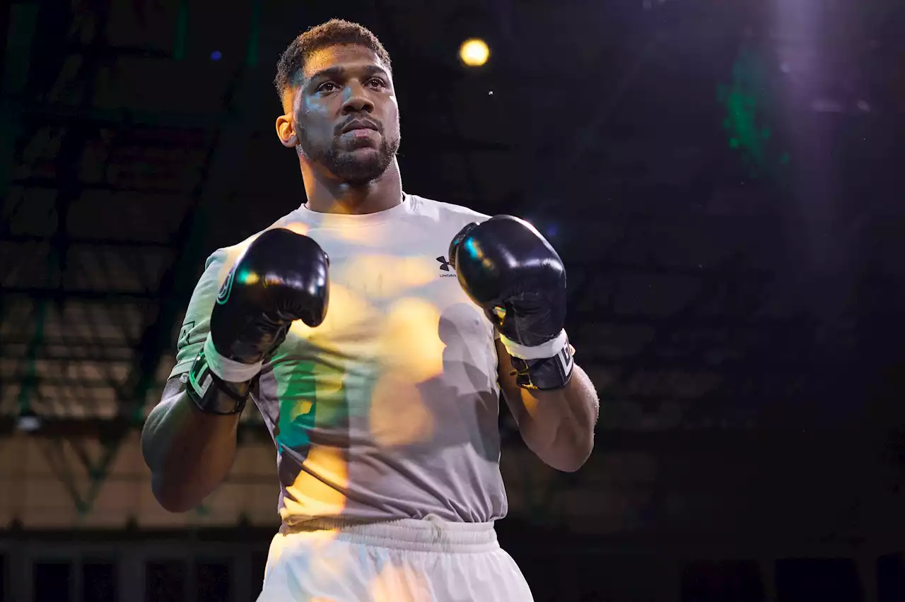 Joshua hints at 2023 plans and says he's 'dying for the world championship'