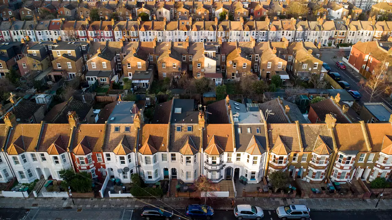 Thousands of Brits face paying £4,655 more in mortgage payments in 2023